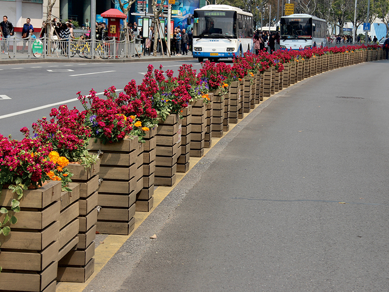 蘤箱(xiang)護(hu)欄(lan)