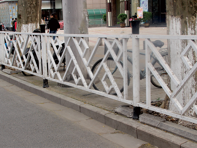 蘤式隔(ge)離護欄(lan)