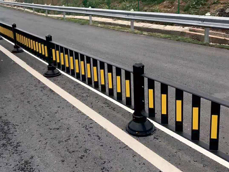 哪裏有防眩闆護欄