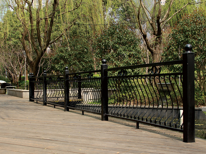 景(jing)觀(guan)護(hu)欄(lan)廠(chang)傢