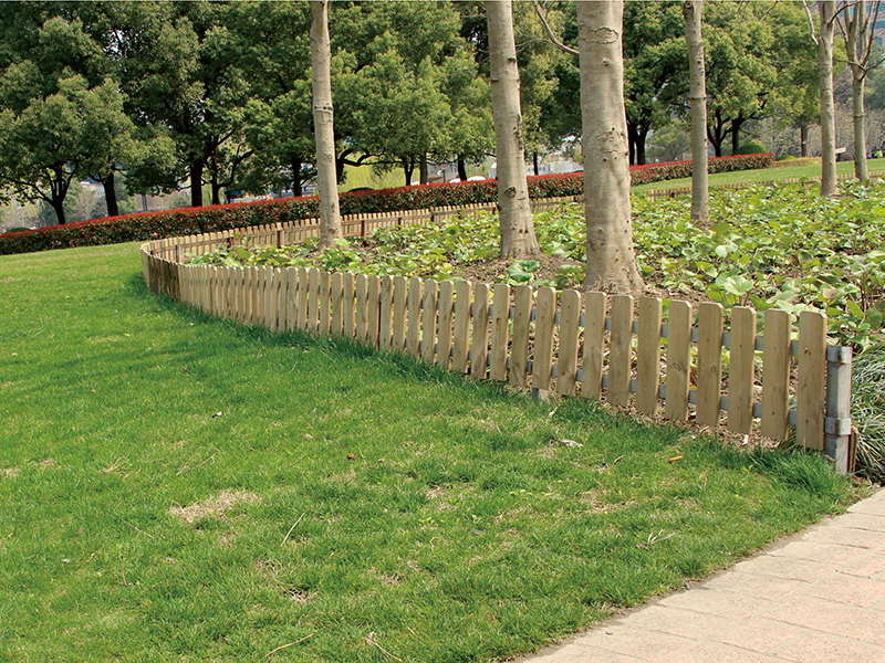 鄭州(zhou)草(cao)坪護(hu)欄(lan)