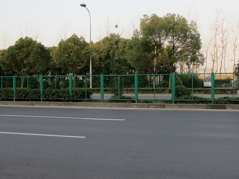 圍牆護欄圖(tu)片